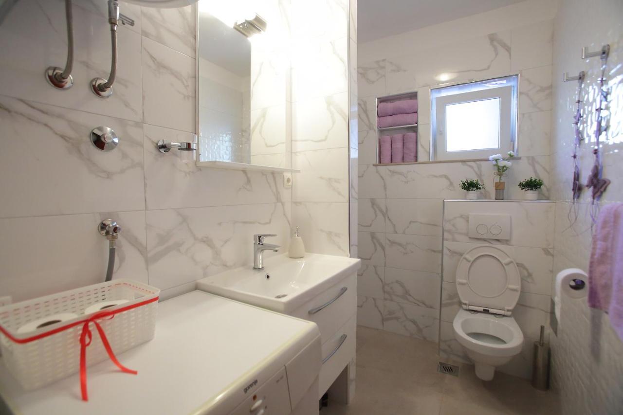 Apartman Luka Split Bagian luar foto