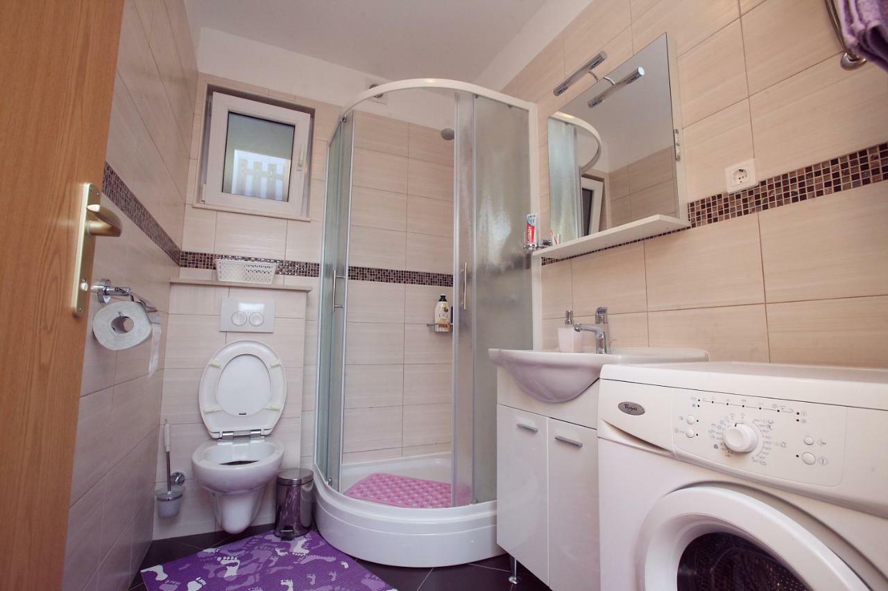 Apartman Luka Split Bagian luar foto