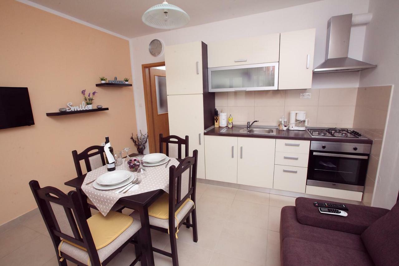 Apartman Luka Split Bagian luar foto