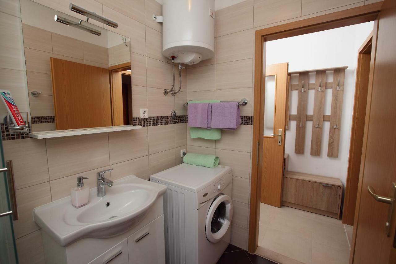Apartman Luka Split Bagian luar foto