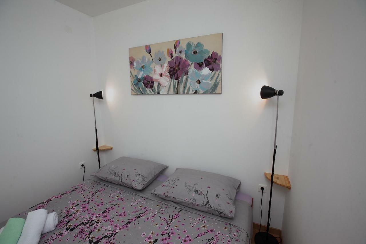 Apartman Luka Split Bagian luar foto