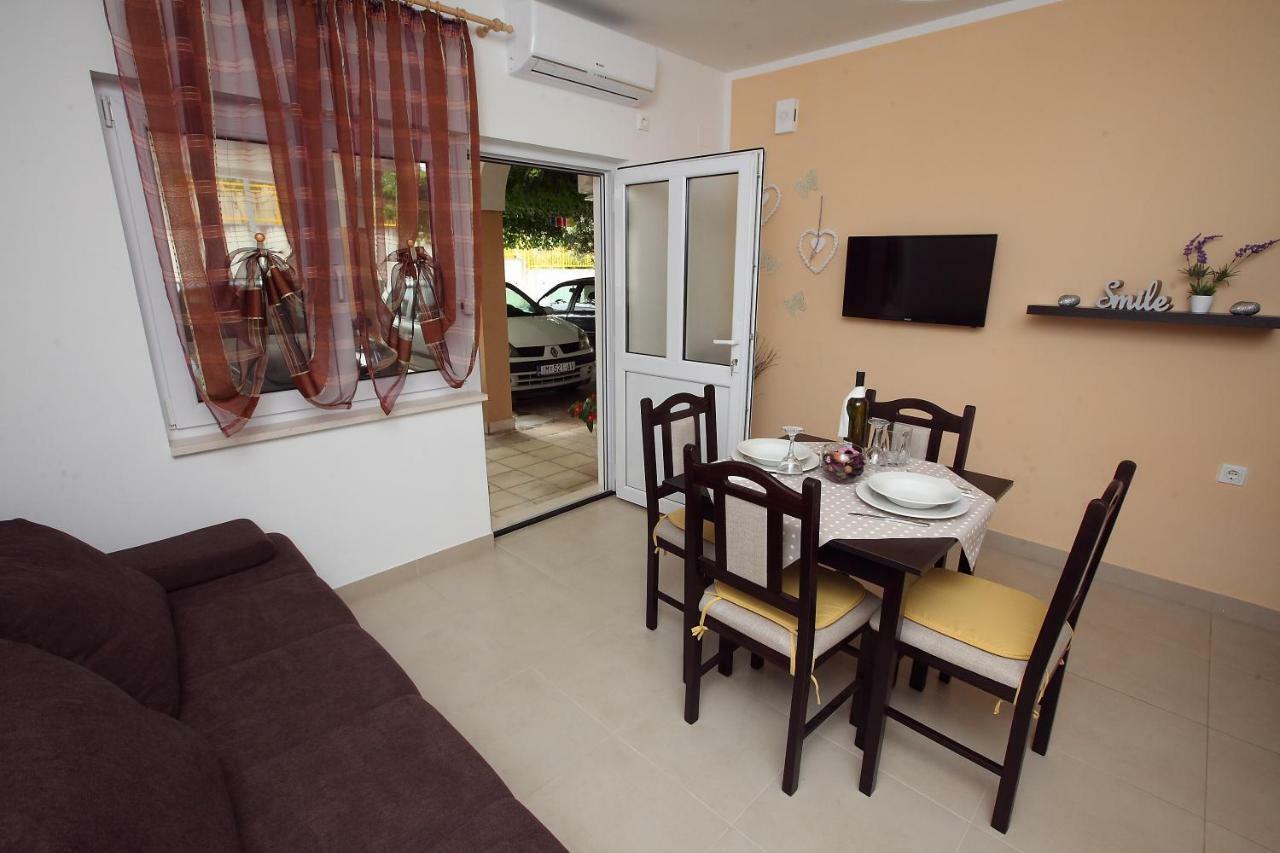 Apartman Luka Split Bagian luar foto